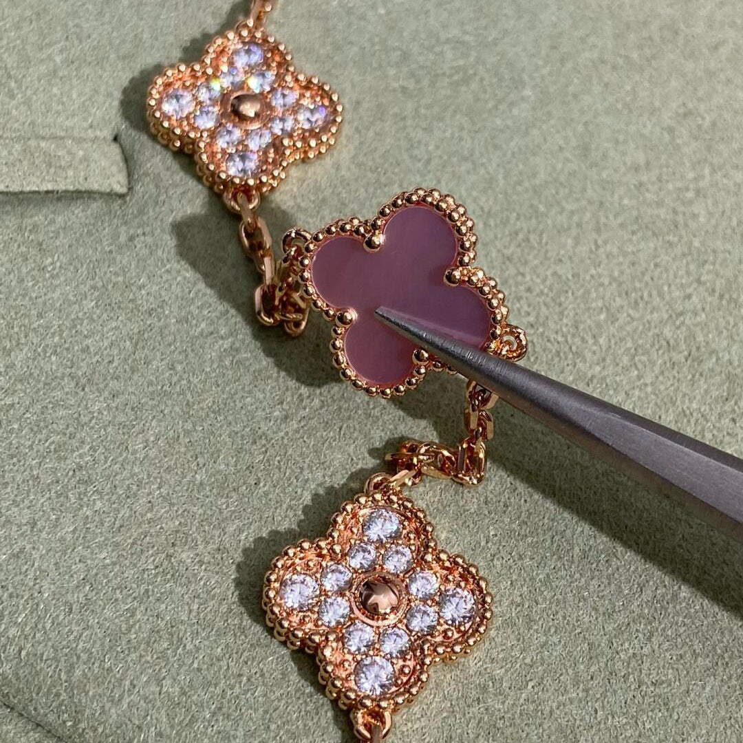 [Luxe]CLOVER 10 MOTIFS DIAMOND PINK MOP NECKLACE