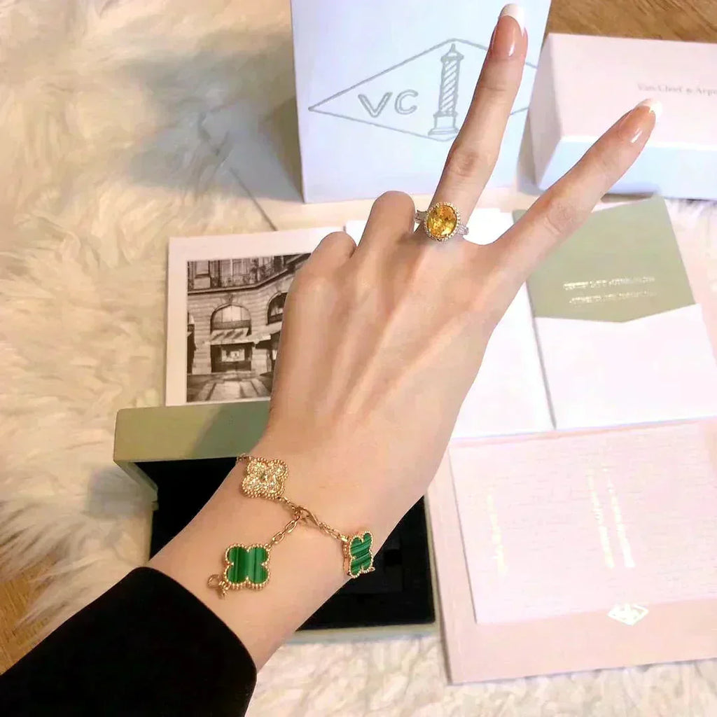 [Luxe] CLOVER 5 MOTIF MALACHITE BRACELET COLLECTION