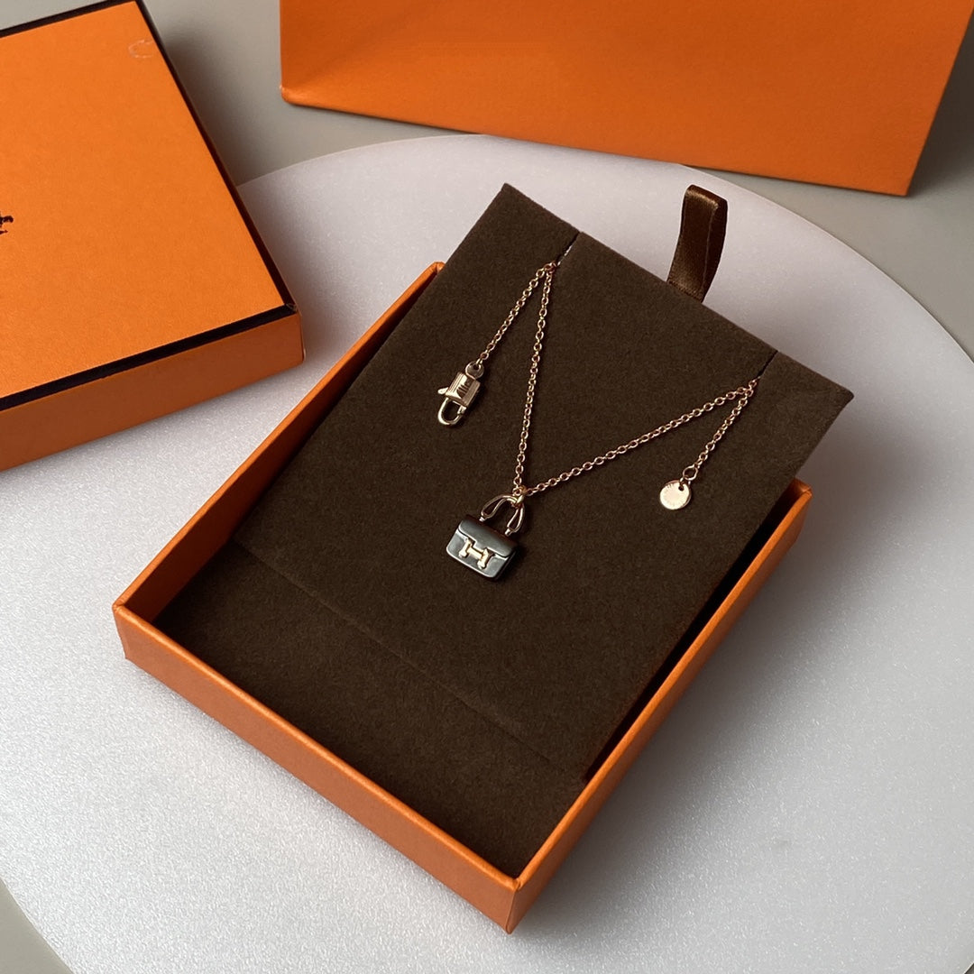 [Luxe] COLLIER CONSTANCE PENDENTIF NOIR EN OR ROSE