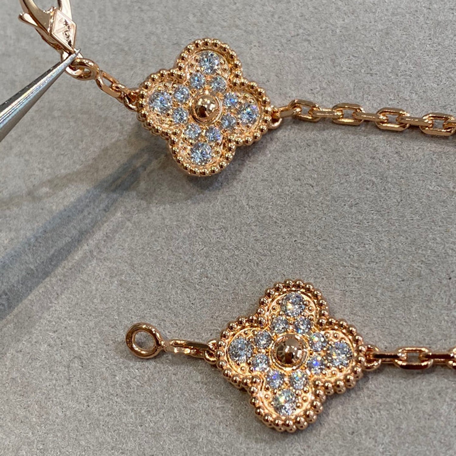 [Luxe] CLOVER 5 MOTIF FULL DIAMOND BRACELET COLLECTION