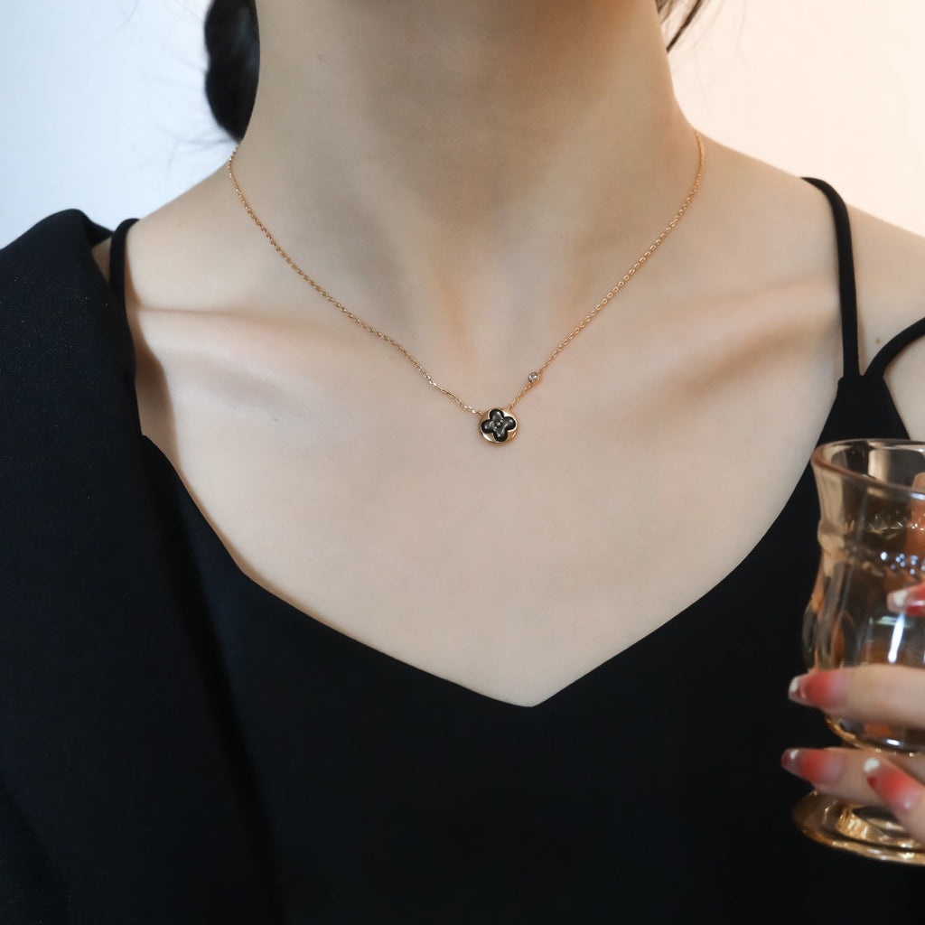 [Luxe] COLLIER PENDENTIF SOLEIL EN OR ROSE 1 DIAMANT