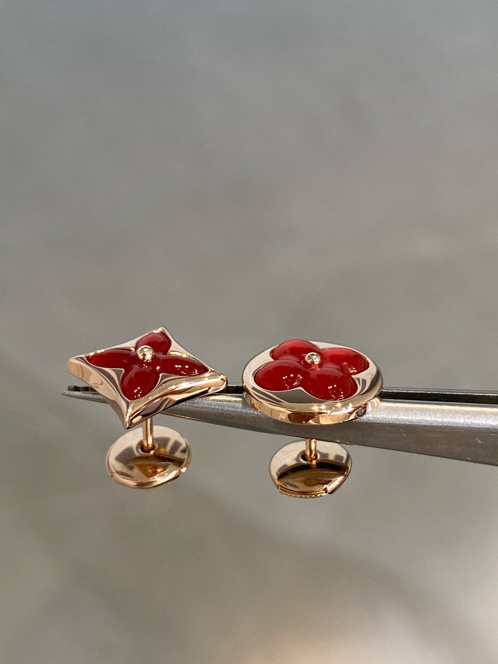 [Luxe]Boucles d'oreilles clous en or rose et cornaline, étoile et soleil