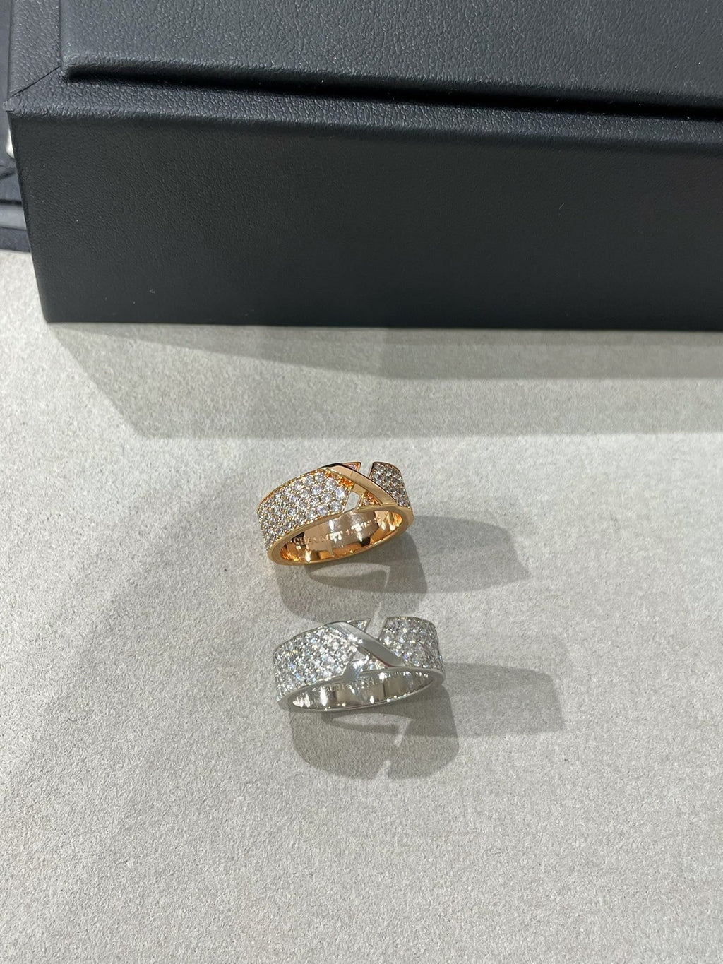 [Luxe]BAGUE PAVÉE DE DIAMANTS LIENS EVIDENCE