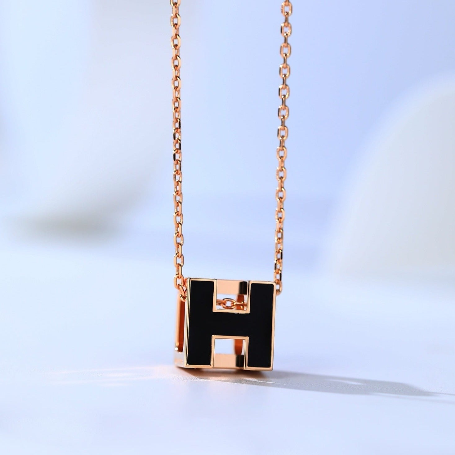 [Luxe]Collier H CAGE en or rose