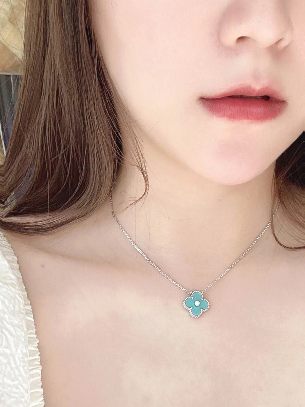 [Luxe]CLOVER 1 DIAMOND LIGHT BLUE SILVER NECKLACE