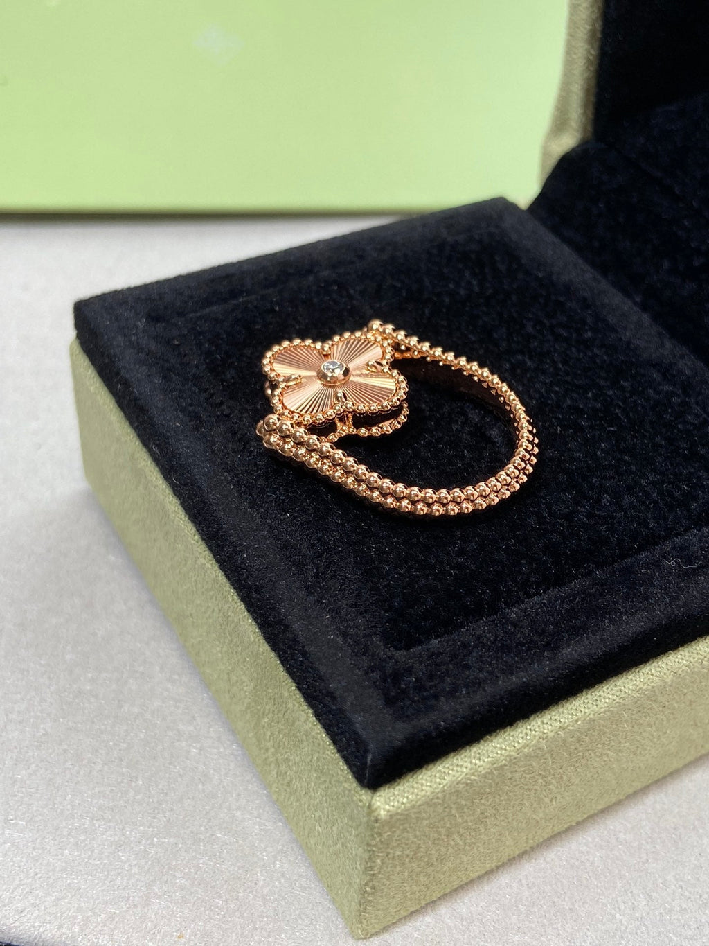 [Luxe]CLOVER RIVERSIBLE PINK GOLD RING