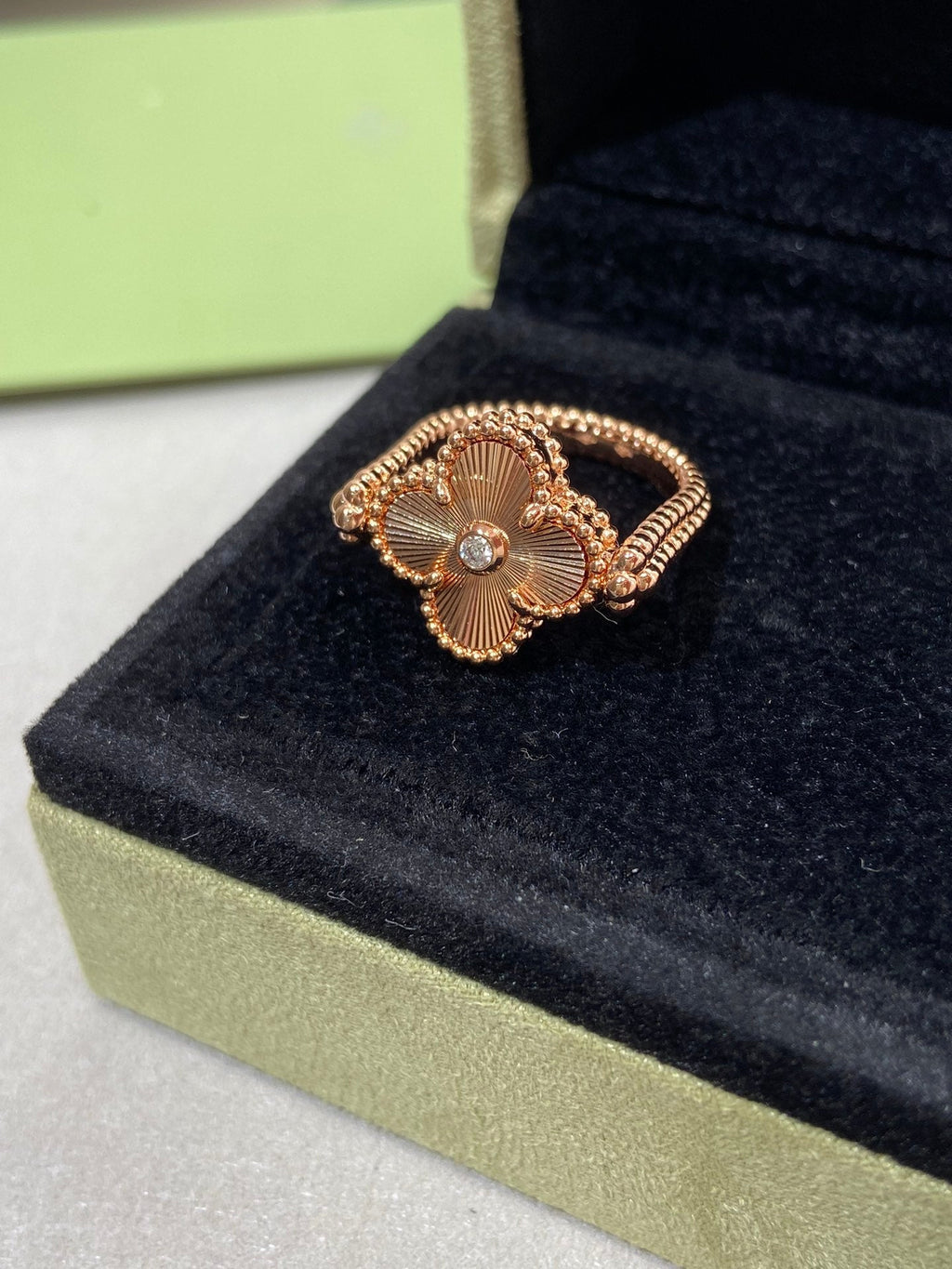 [Luxe]CLOVER RIVERSIBLE PINK GOLD RING