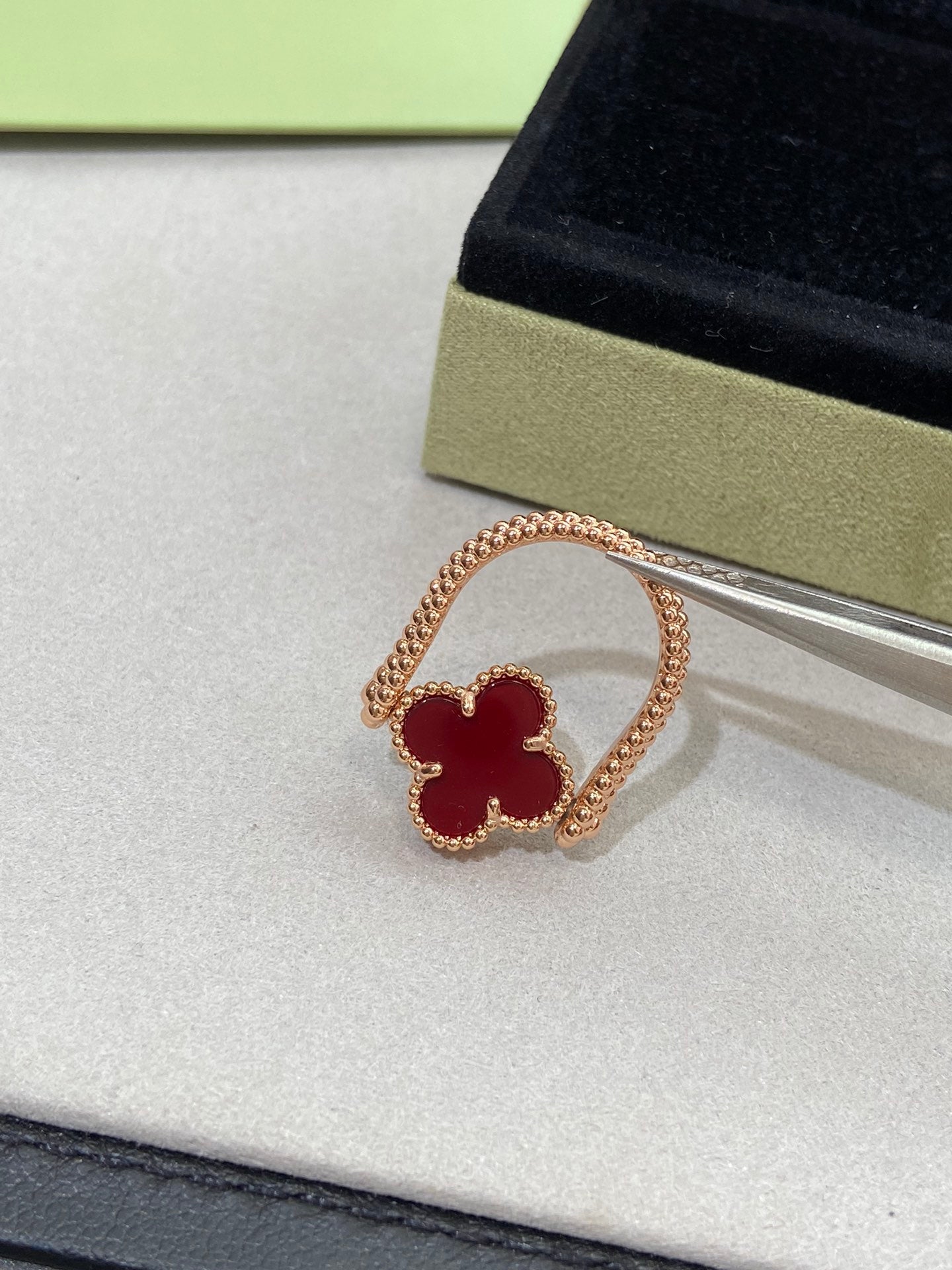 [Luxe]CLOVER RIVERSIBLE PINK GOLD RING