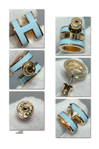[Luxe]POP H スカイブルー スタッドピアス