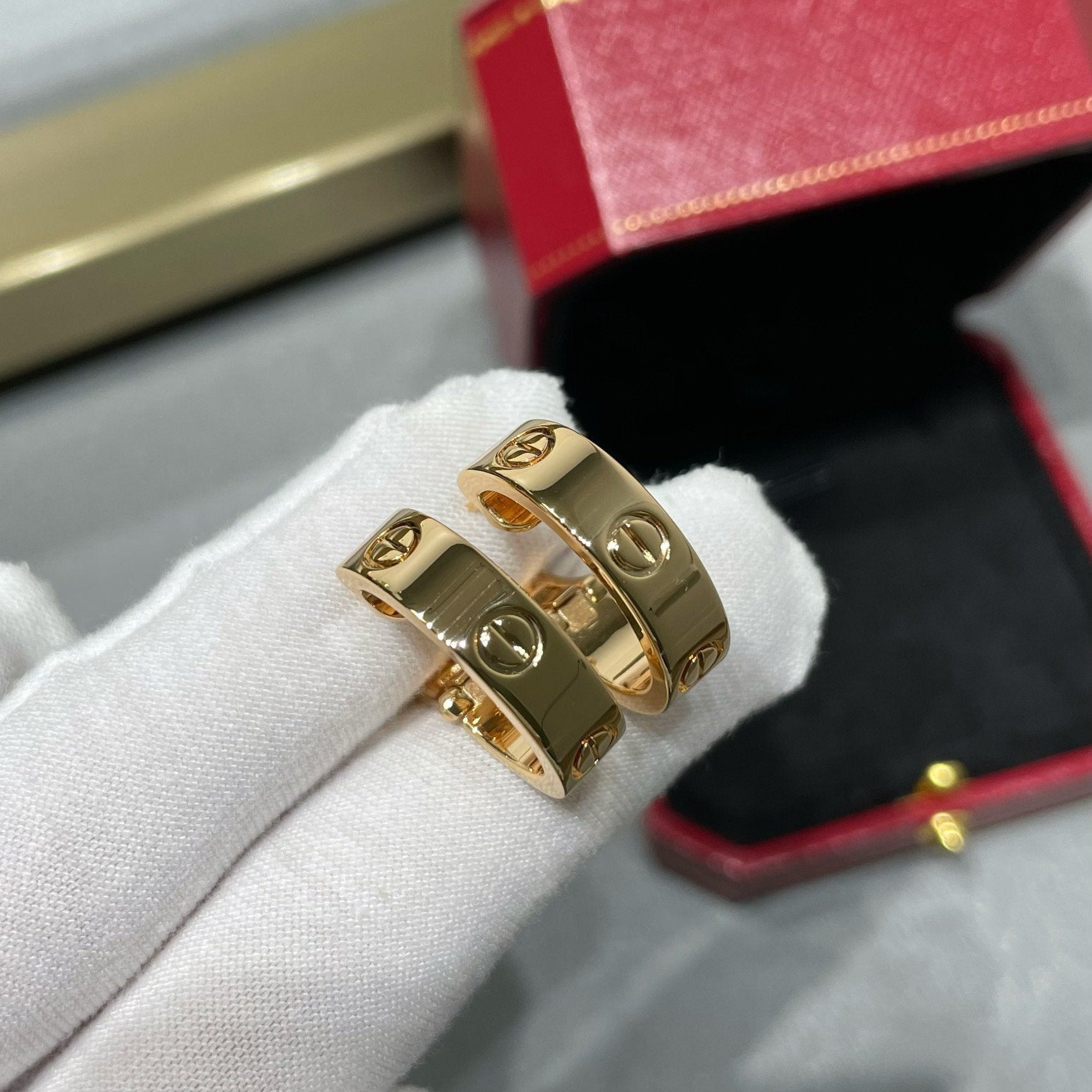 [Luxe Jewelry]LOVE 5.5MM EARRINGS