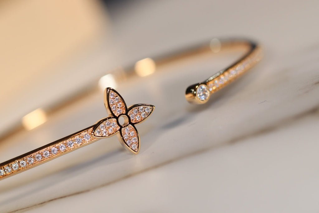 [Luxe]IDYLLE ゴールド オープンブレスレット ダイヤモンドパヴェ