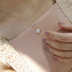 [Luxe] COLLIER EN OR ROSE À 2 MOTIFS ÉTOILE ET SOLEIL BLANC 