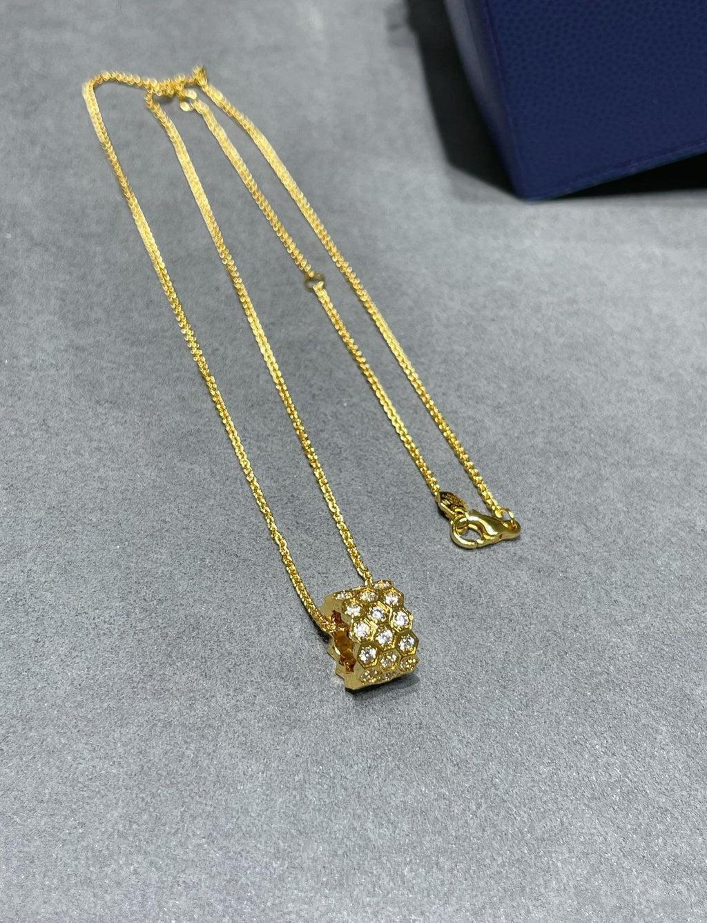 [Luxe]BEE LOVE ダイヤモンド パヴェ 3列ネックレス