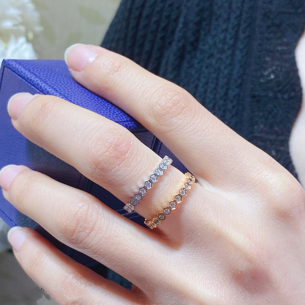 [Luxe] PETITE BAGUE BEE LOVE PAVÉE DE DIAMANTS