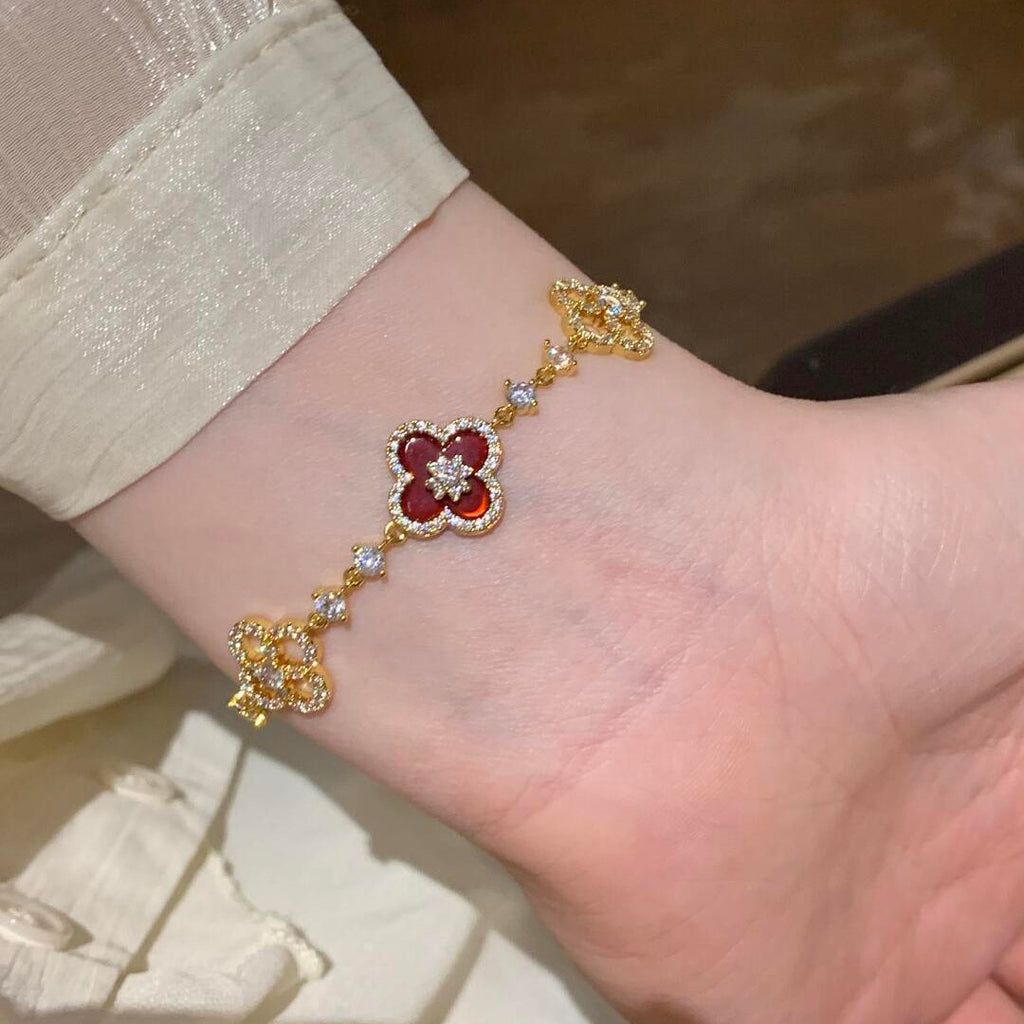 [Luxe]CLOVER 5 MOTIF PINK BLUE RED WHITE BRACELET