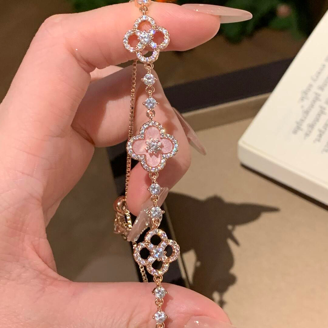 [Luxe]CLOVER 5 MOTIF PINK BLUE RED WHITE BRACELET