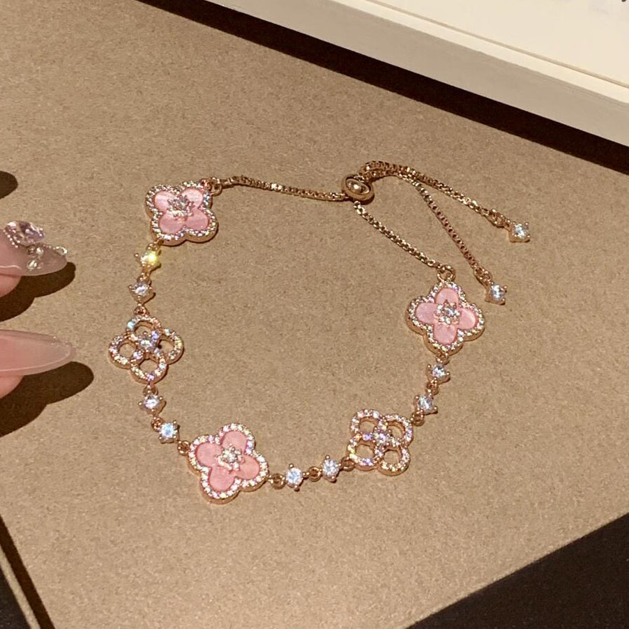 [Luxe]CLOVER 5 MOTIF PINK BLUE RED WHITE BRACELET