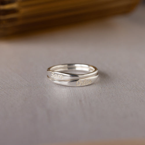 Ann Skinny Name Ring