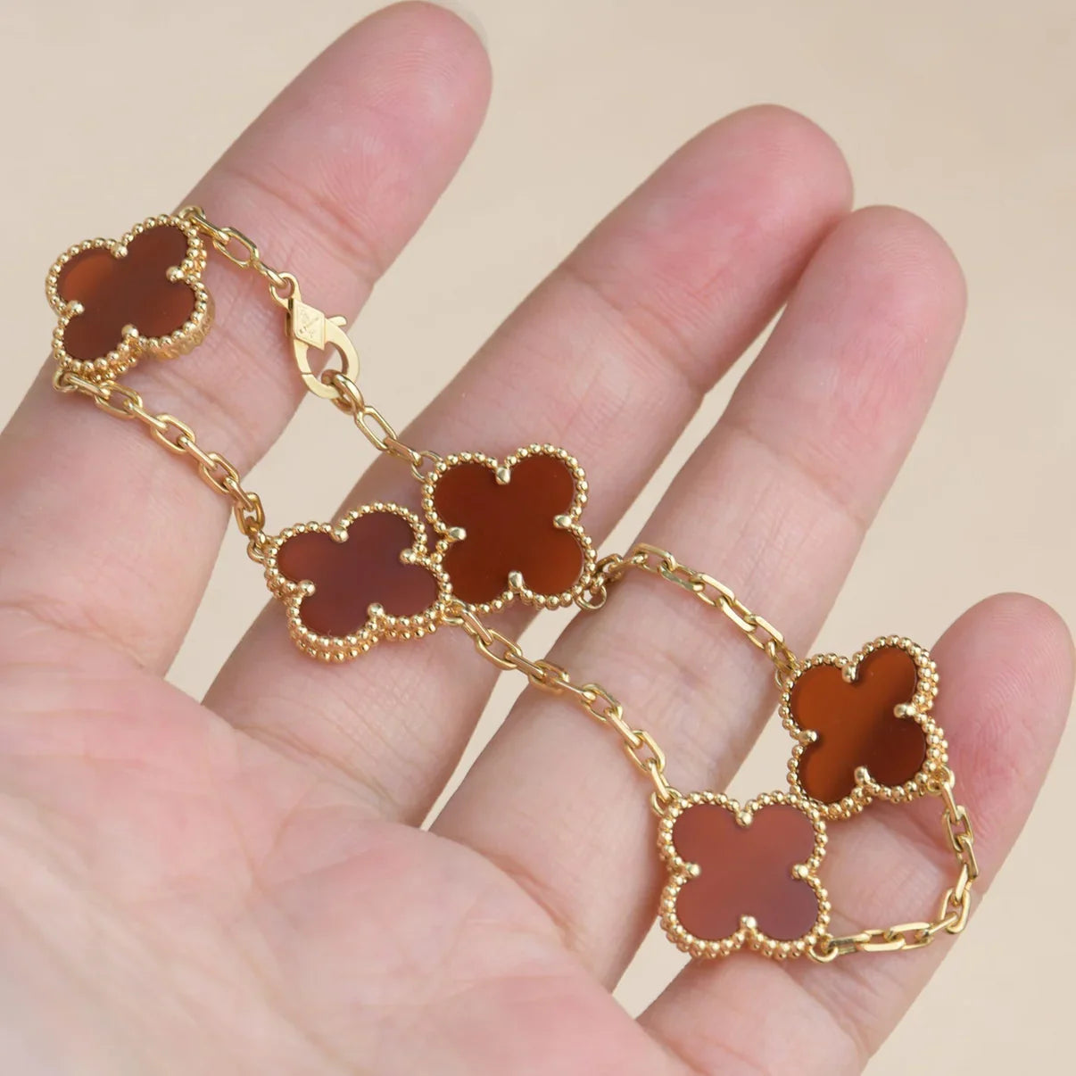 [Luxe] CLOVER 5 MOTIF RED CORNELIAN BRACELET COLLECTION