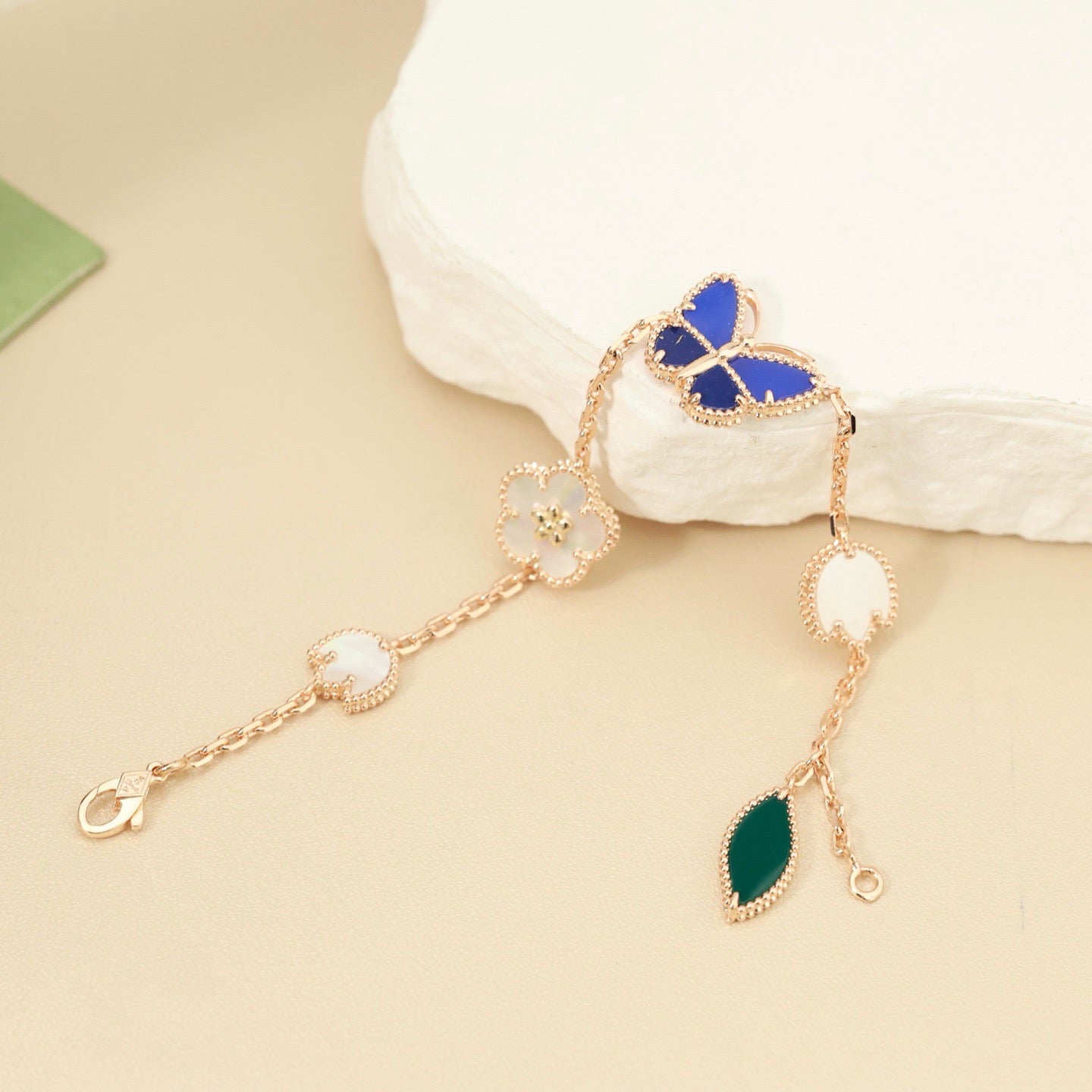 [Luxe]LUCKY SPRING BUTTERFLY 5 MOTIF BRACELET