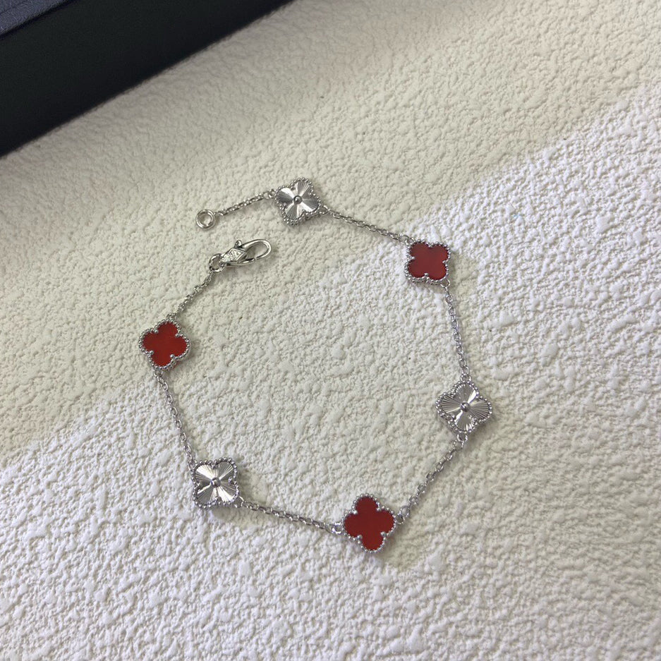 [Luxe]CLOVER 6 MOTIF RED AGATE LASER BRACELET