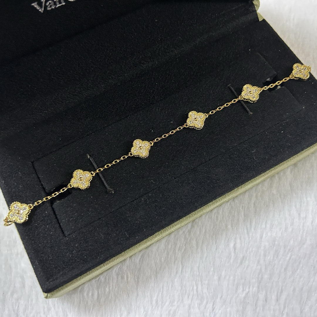 [Luxe]CLOVER 6 MOTIF DIAMOND BRACELET