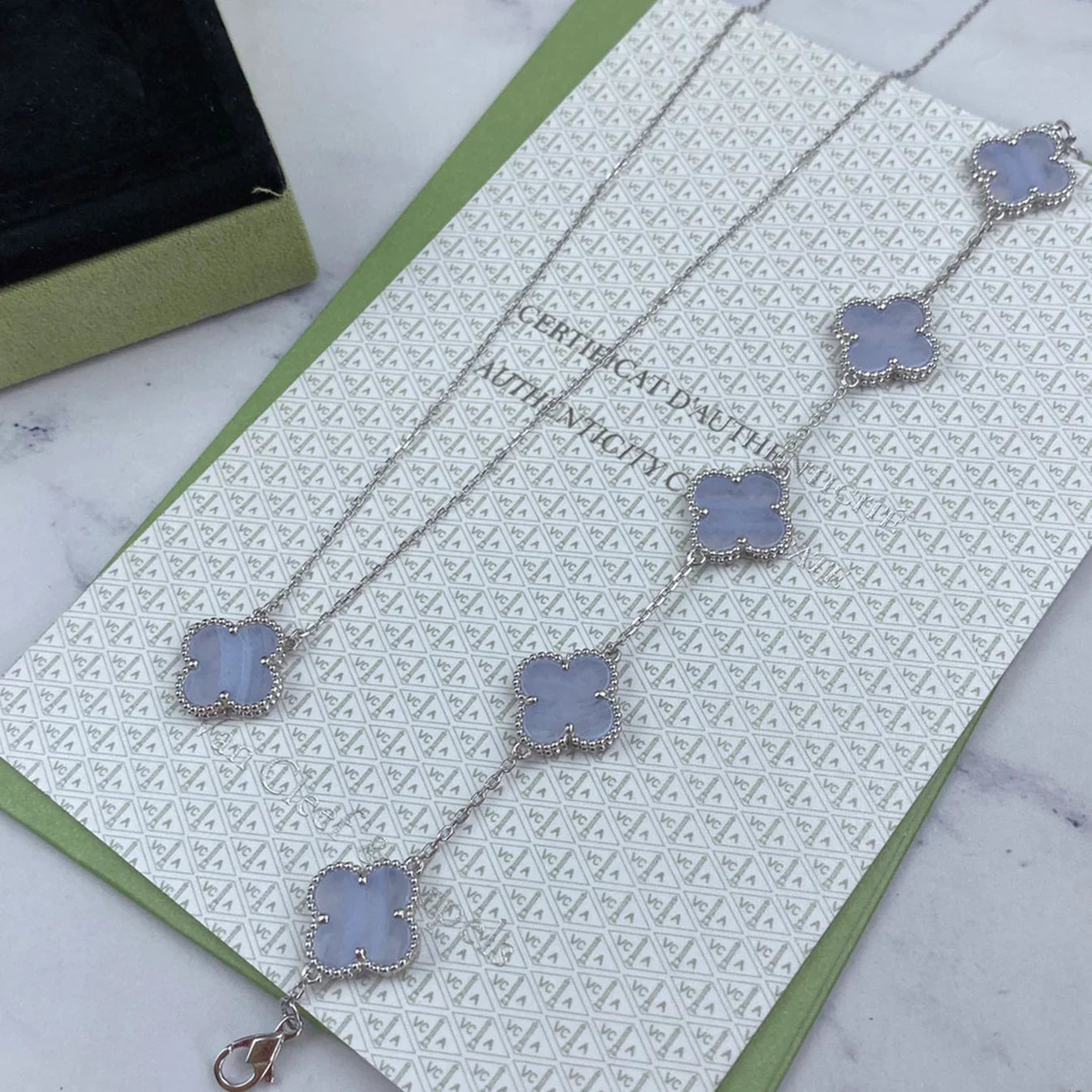 [Luxe] CLOVER 5 MOTIF PURPLE CHALCEDONY BRACELET COLLECTION