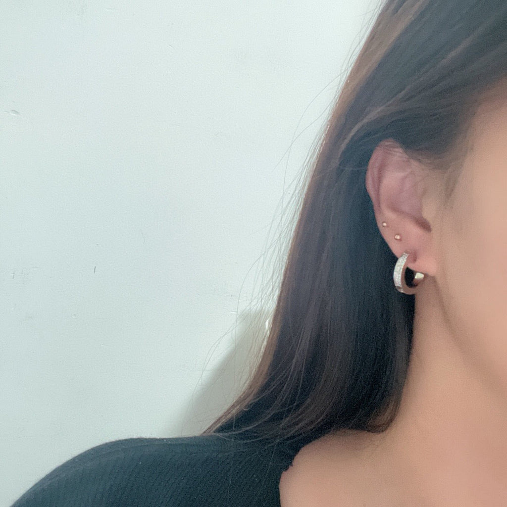 [Luxe Jewelry]LOVE 5.5MM DIAMOND PAVED EARRINGS