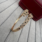 [Luxe Jewelry]PANTHERE DOUBLE HEADED HALF DIAMOND OPEN BRACELET