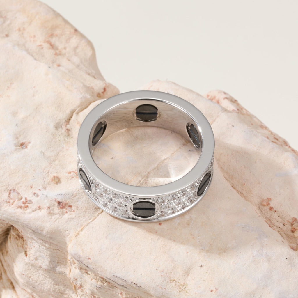 [Luxe Jewelry]LOVE RING 5.5MM DIAMONDS PAVED CERAMIC