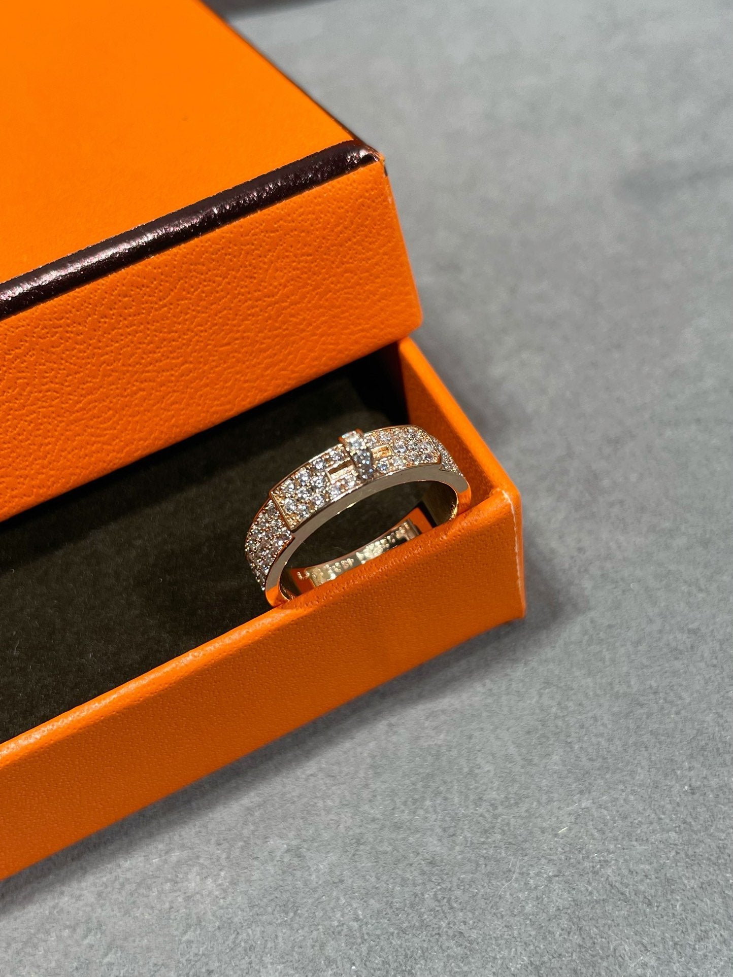 [Luxe]BAGUE KELLY EN OR ROSE ET DIAMANTS