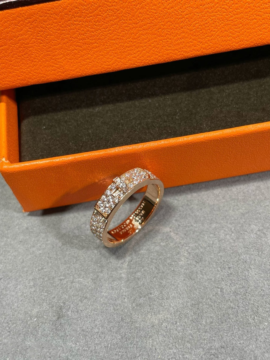 [Luxe]BAGUE KELLY EN OR ROSE ET DIAMANTS