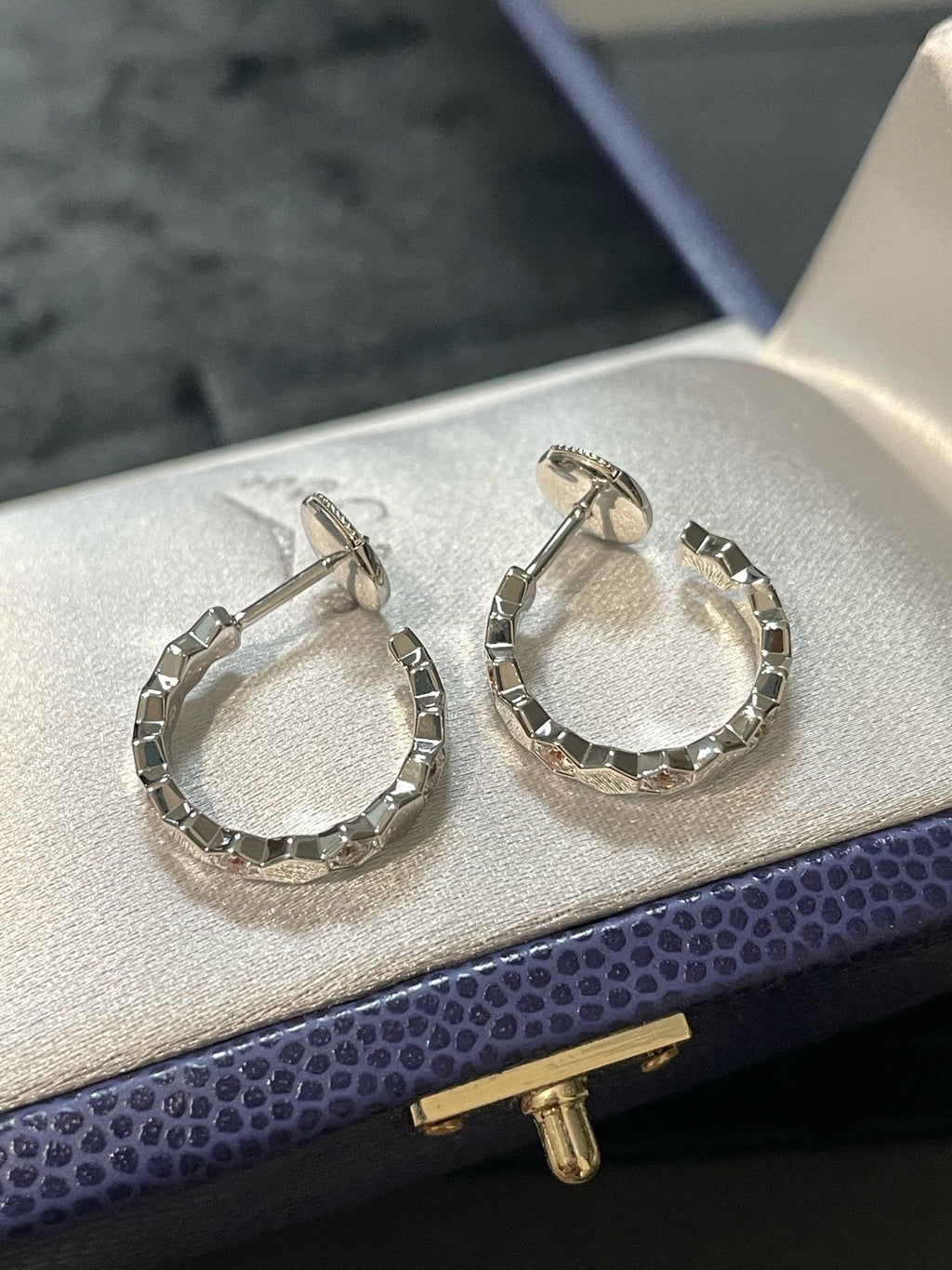 [Luxe]中空デザイン 四つ葉のクローバー フラワーシェイプリング