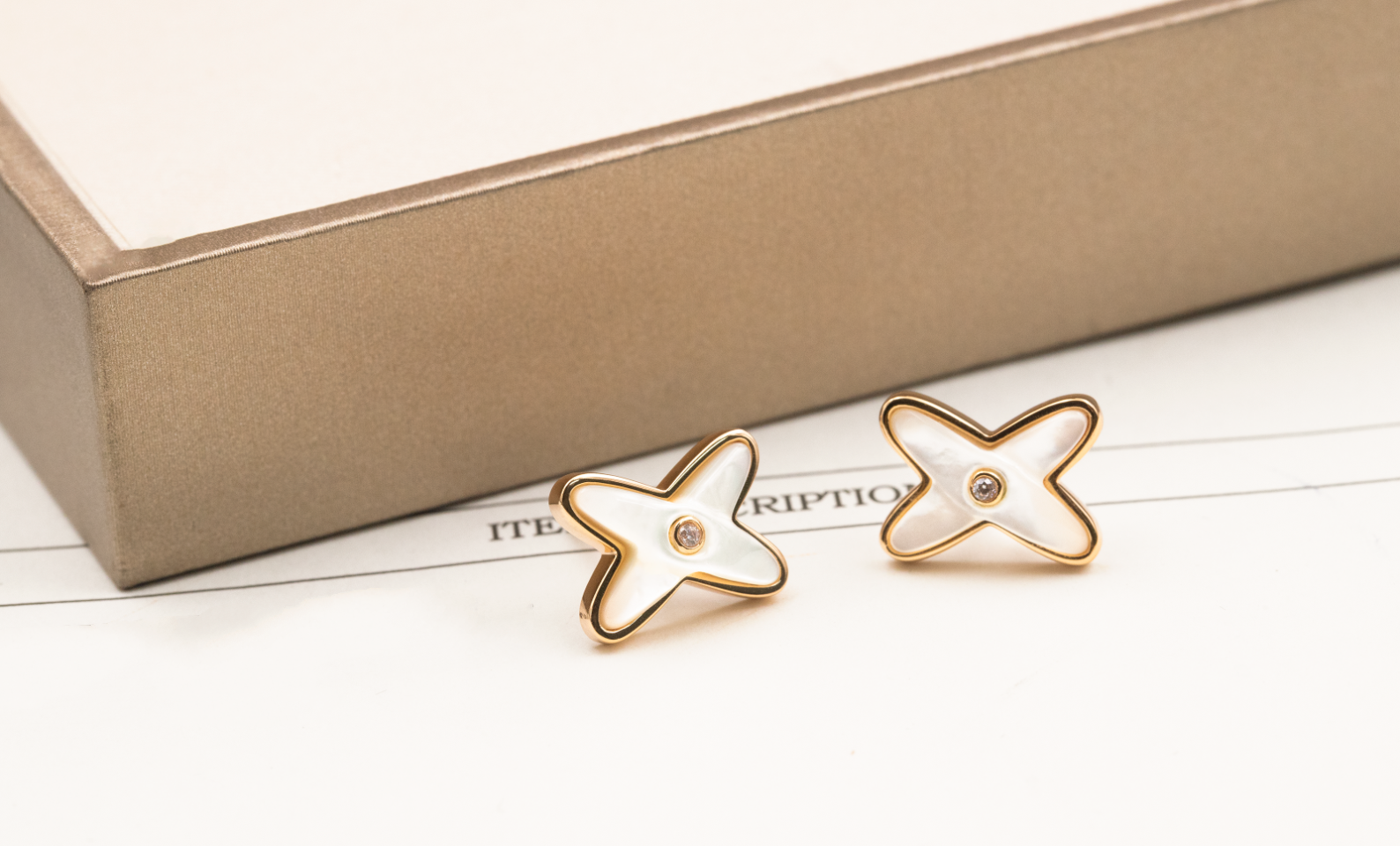 [Luxe]JEUX DE WHITE MOP ROSE GOLD DIAMOND EARRINGS