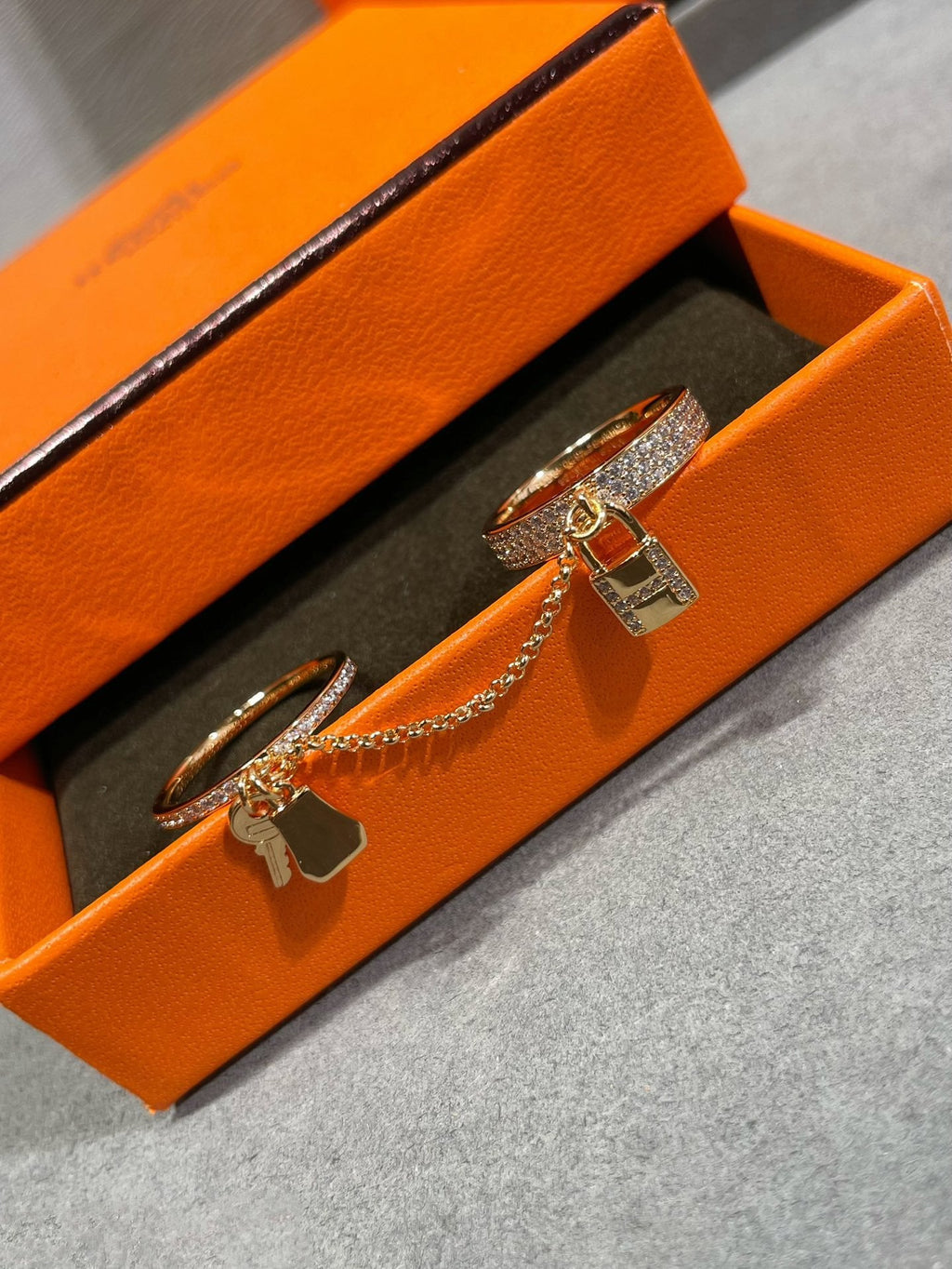 [Luxe] Bague double cloche HM Kelly avec diamants