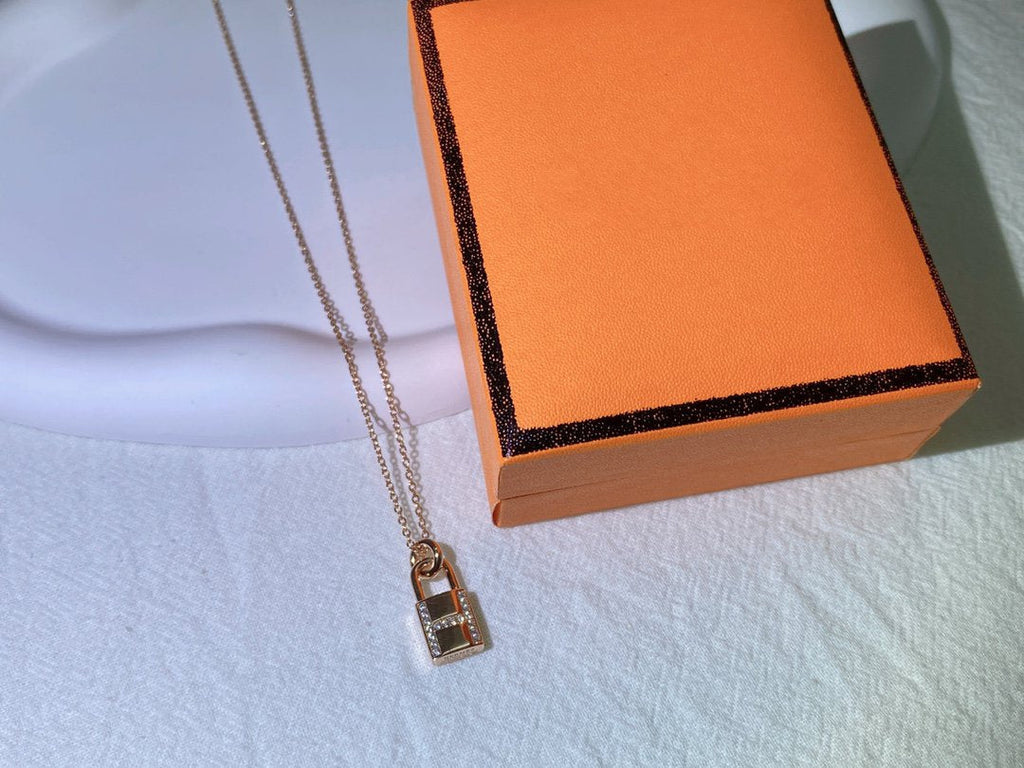 [Luxe]HM アドバンスド ニッチ ロック ヘッド ネックレス ダイヤモンド