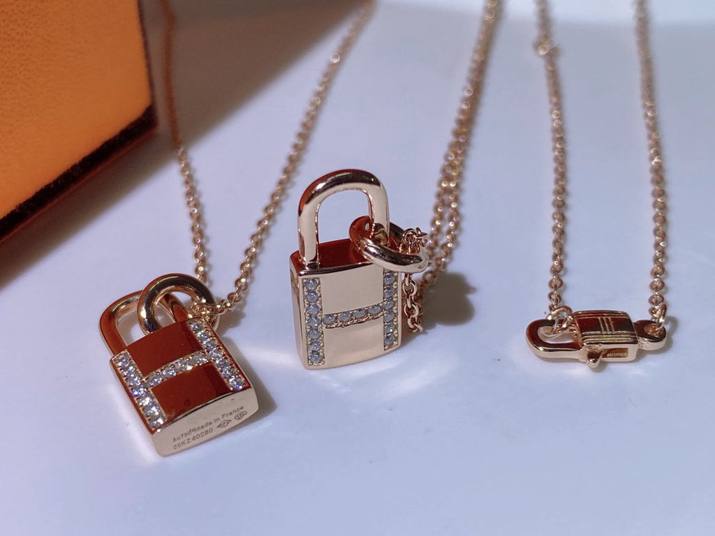 [Luxe]HM アドバンスド ニッチ ロック ヘッド ネックレス ダイヤモンド