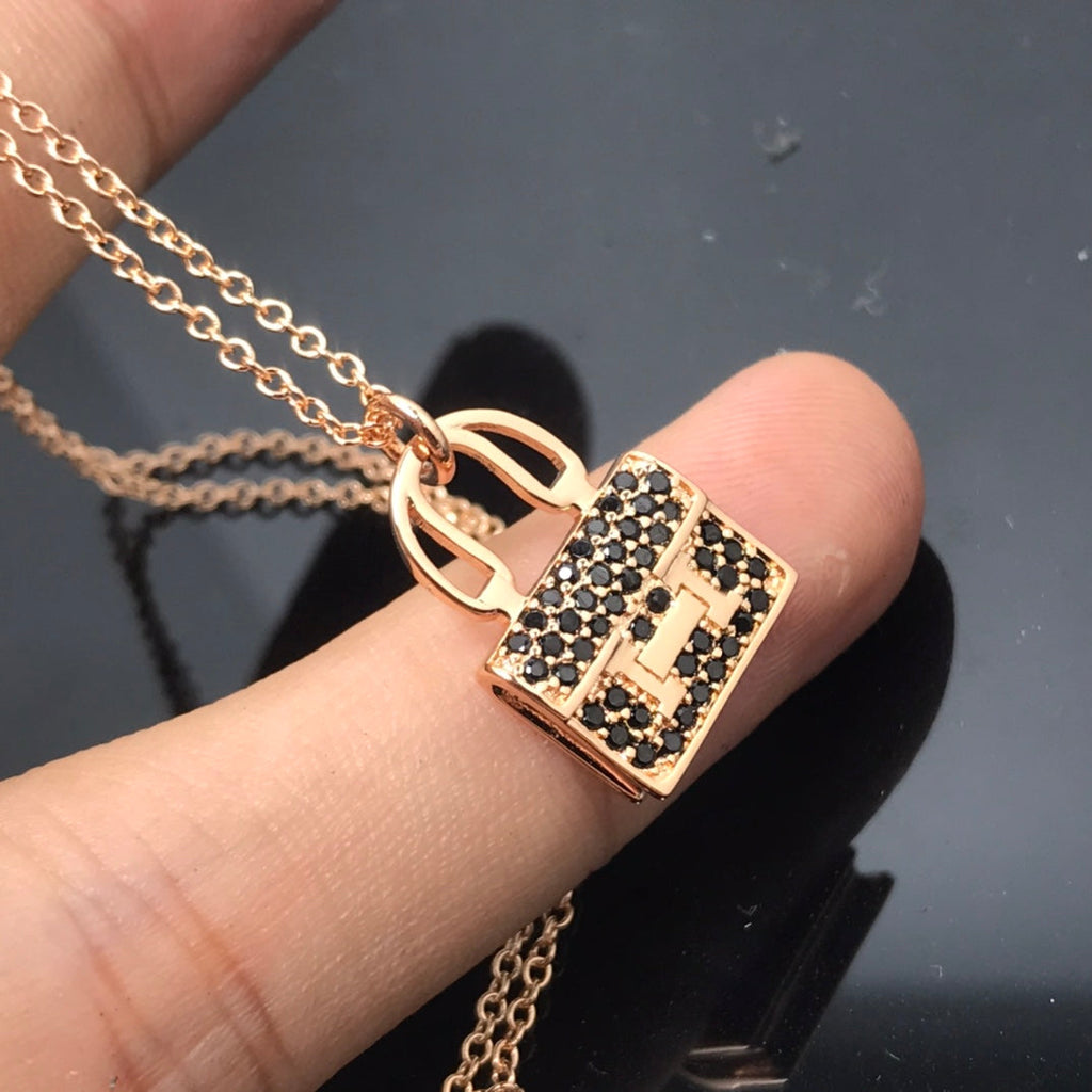 [Luxe]Collier HM Arrivée Diamant Noir