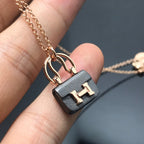 [Luxe] COLLIER PENDENTIF FEMME AMULETTES HM CONSTANCE