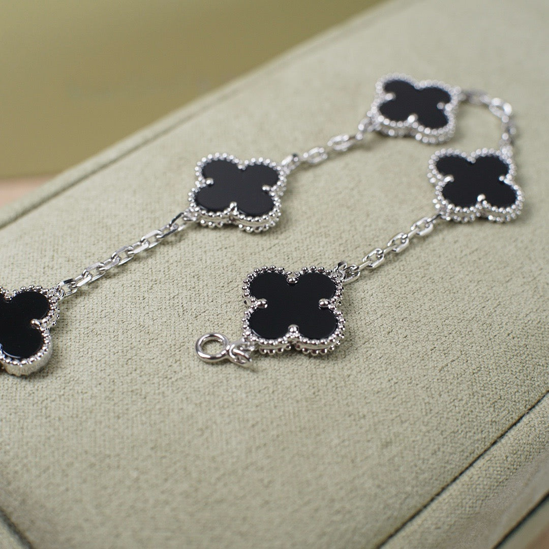 [LUXE]Clover & Love Sliver 2-Piece Bracelet Stack Set