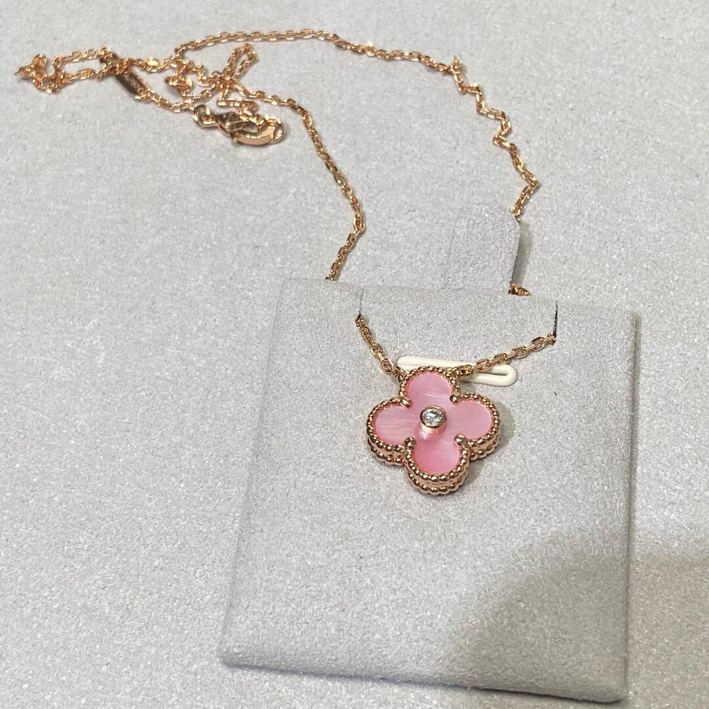 [Luxe]CLOVER 15MM DIAMOND PINK MOP NECKLACE