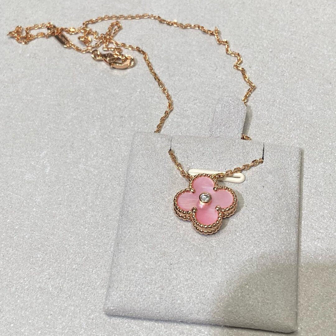 [Luxe]CLOVER 15MM DIAMOND PINK MOP NECKLACE
