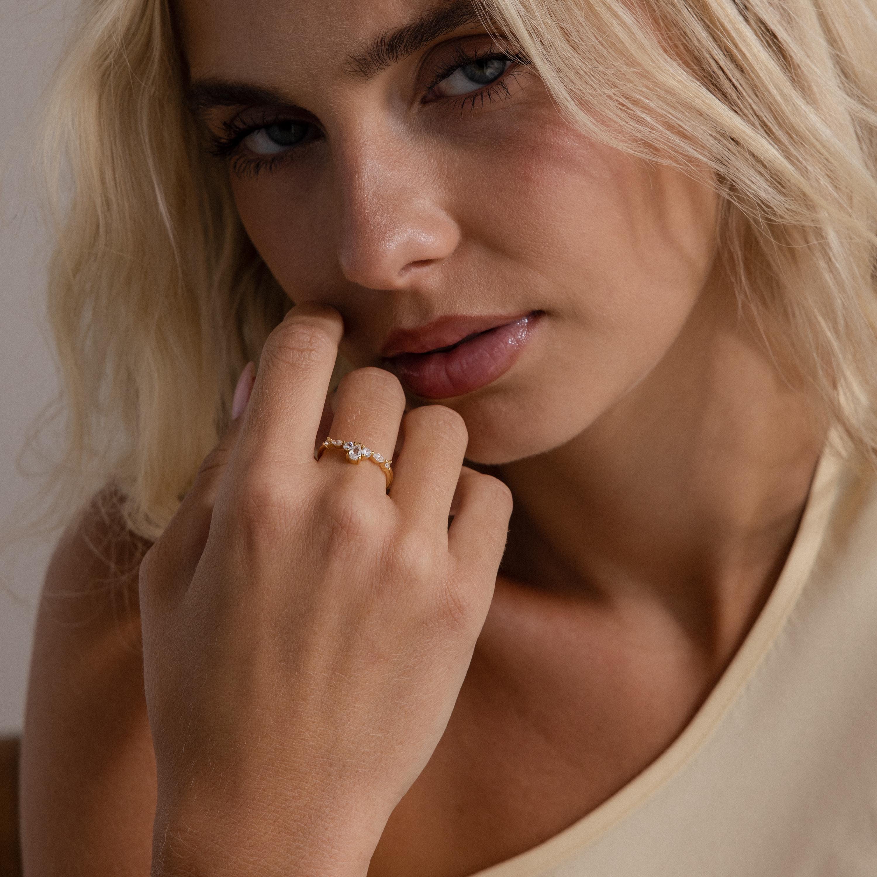 Pear Diamond Curve Ring