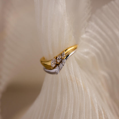 Mixed Metal Diamond Curve Ring Set