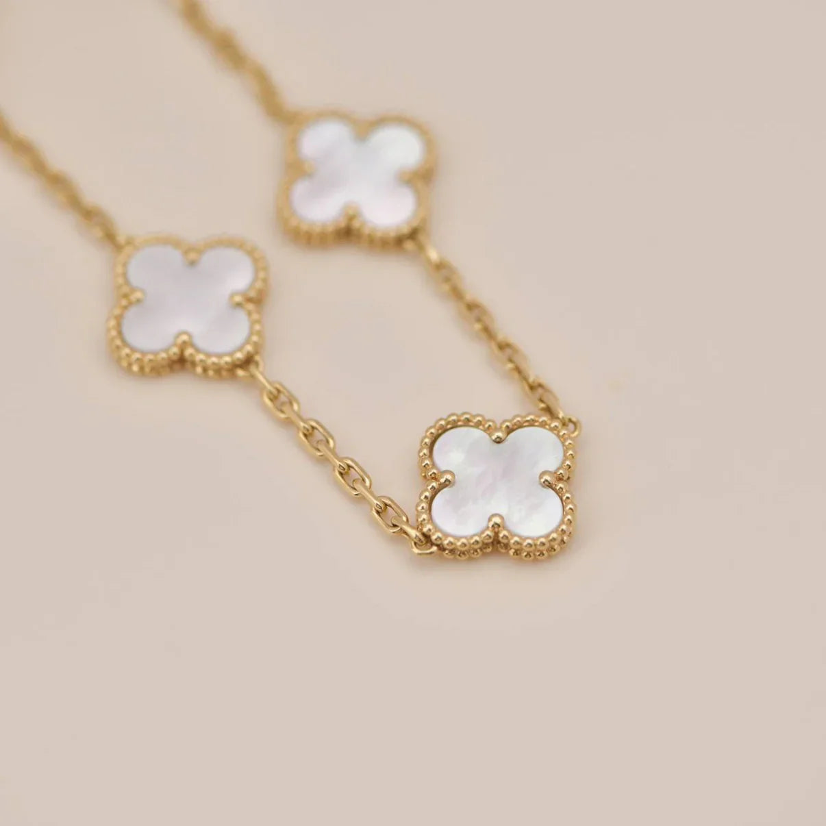 [Luxe]CLOVER WHITE PEARL MOP 5 MOTIF BRACELET COLLECTION