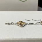 [Luxe] CLOVER 5 MOTIF LASER BRACELET COLLECTION