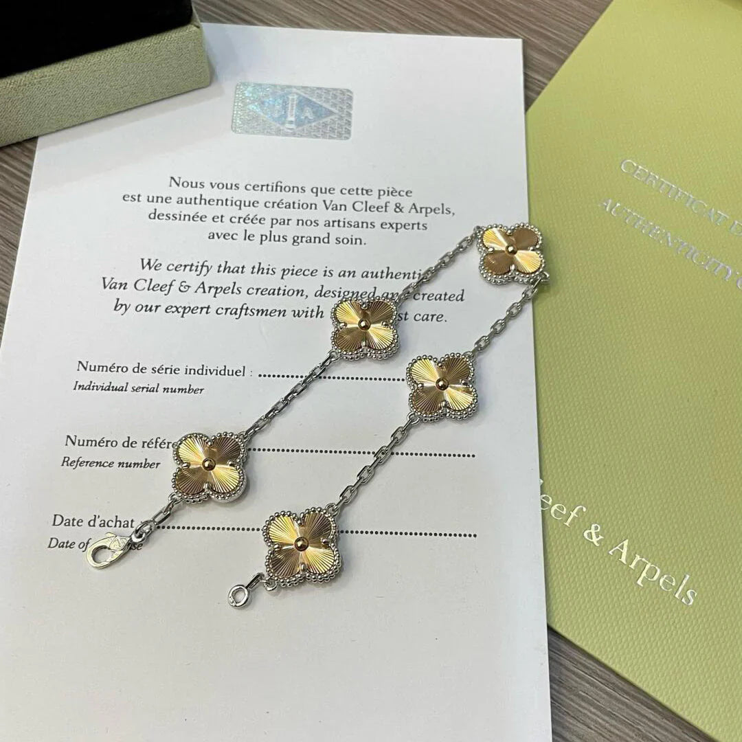 [Luxe] CLOVER 5 MOTIF LASER BRACELET COLLECTION