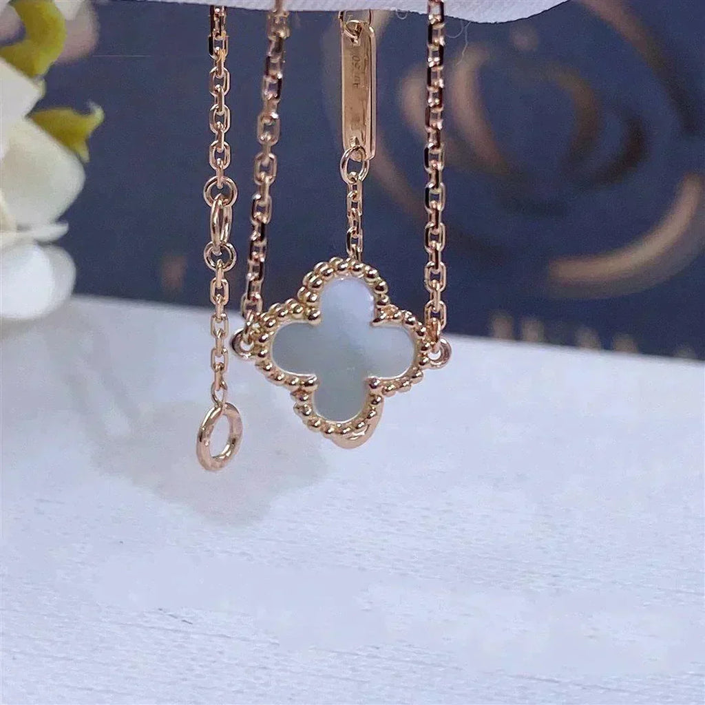 [LUXE] Clover White Mother-of-Pearl & JUSTE Bracelet Stack Set