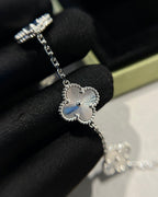 [Luxe] CLOVER 5 MOTIF LASER BRACELET COLLECTION